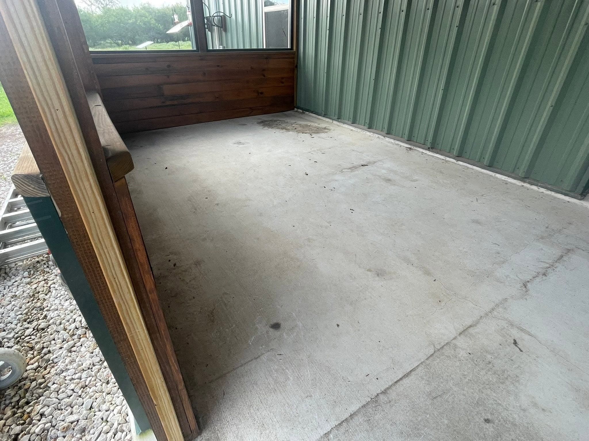 Porch & patio — before